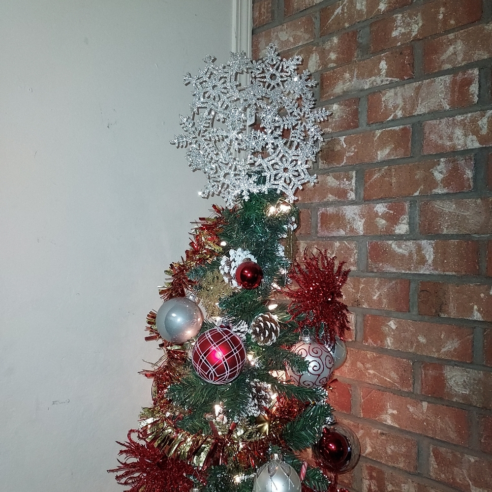 3 D Silver Snowflake Tree Topper 12"×12" . Pic Doesn't Do It Justice. Beautiful - Picture 4 of 12